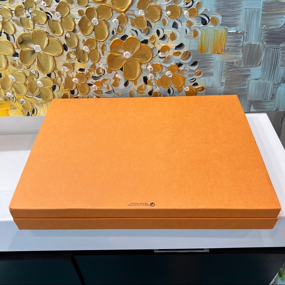 Louis Vuitton Large Box and Gift Bag Set - Picture 5 of 5